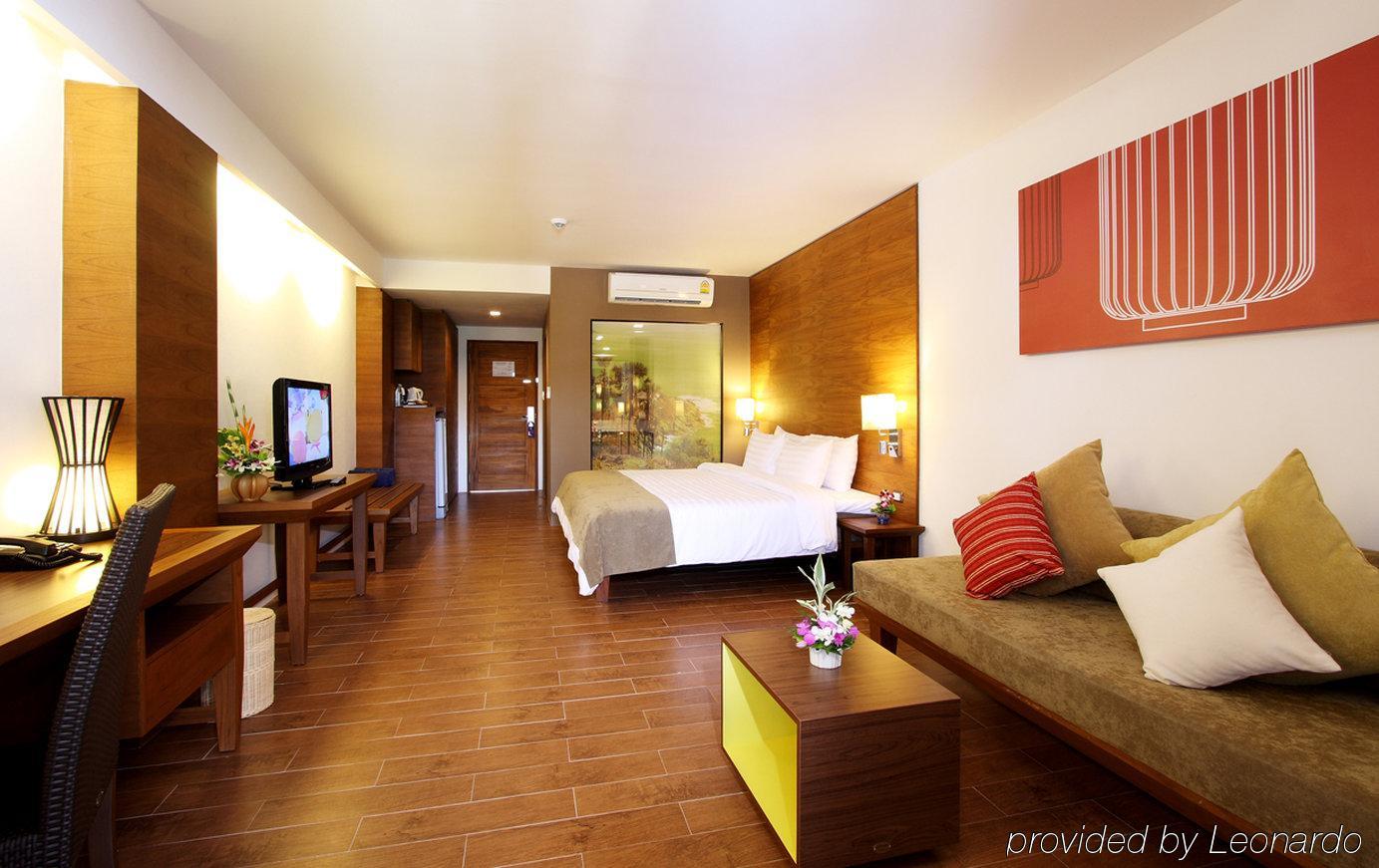 Kamala Beach Inn Phuket Exterior foto